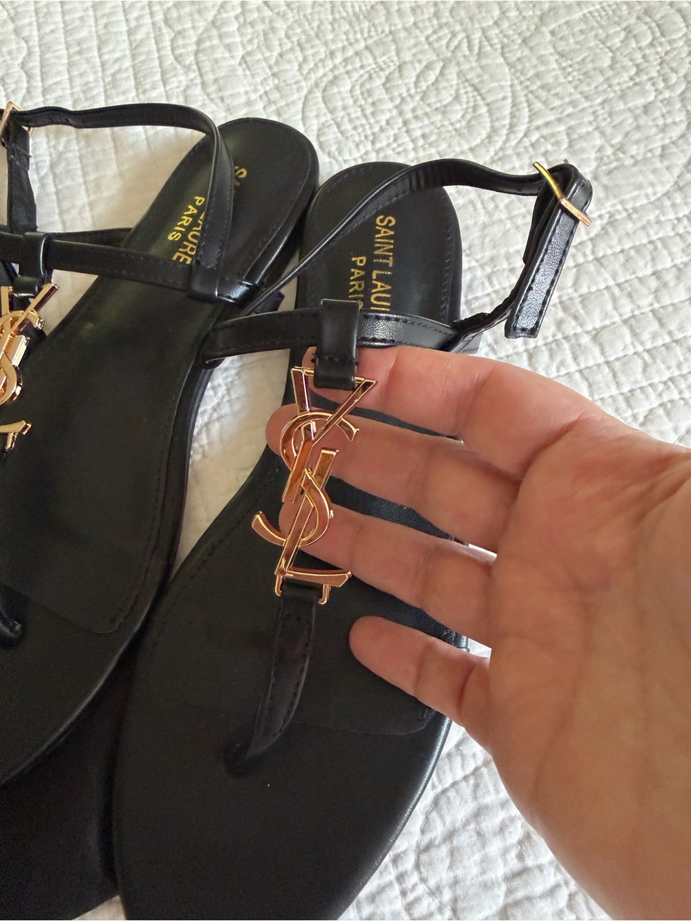 Saint Laurent Black Leather YSL Logo Thong Sandals - Picture 2 of 7